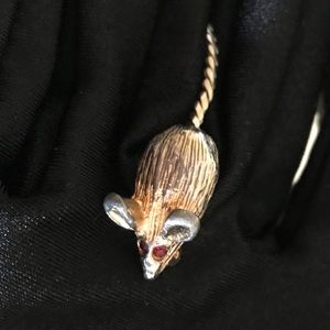 Vintage pin brooch mouse red ruby eyes (costume)